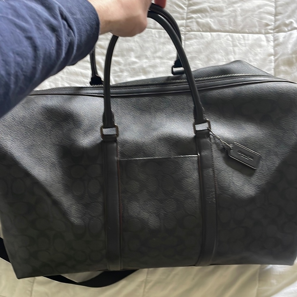 Men’s coach duffel bag, brand new never used. Tags still in pocket!